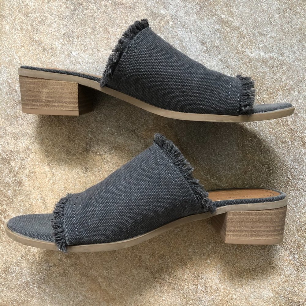 Fringe Slip on Sandals